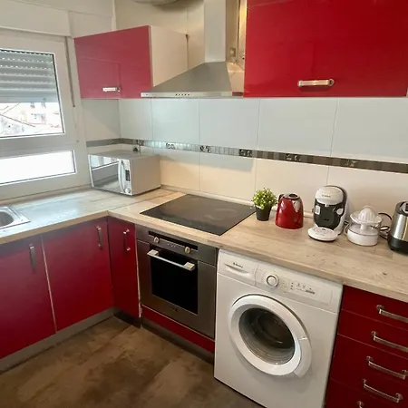 Hall Square Rentería