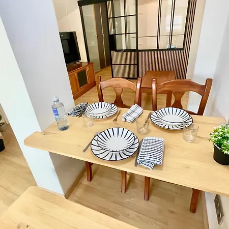 Hall Square Rentería