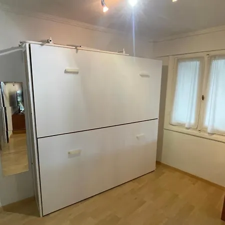 Hall Square * Rentería