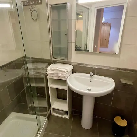 Hall Square Apartamento Rentería